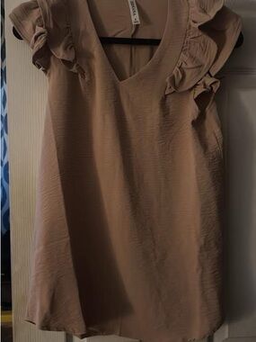 Zenana Outfitters Taupe Ruffle-Sleeve V-Neck Tunic